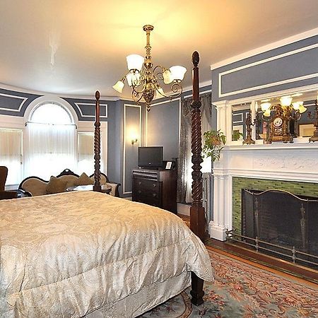 Edgewood Manor Inn Bed And Breakfast Провиденс Номер фото