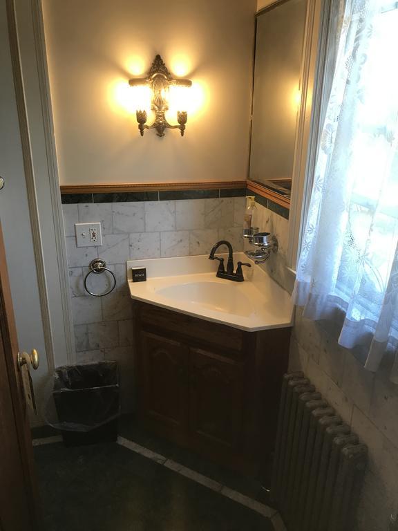 Edgewood Manor Inn Bed And Breakfast Провиденс Экстерьер фото